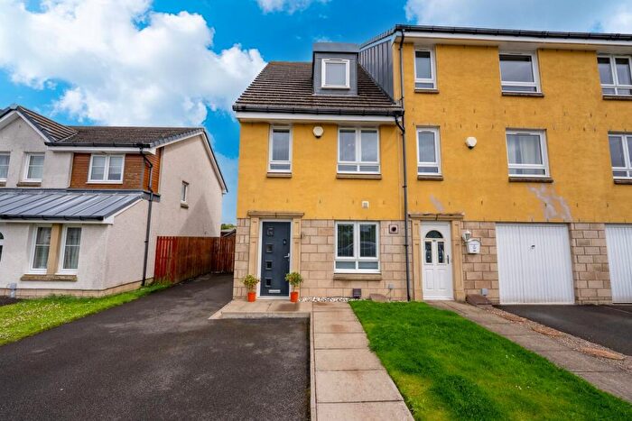 3 Bedroom End Of Terrace House For Sale In Merlin Drive, Dunfermline, KY11