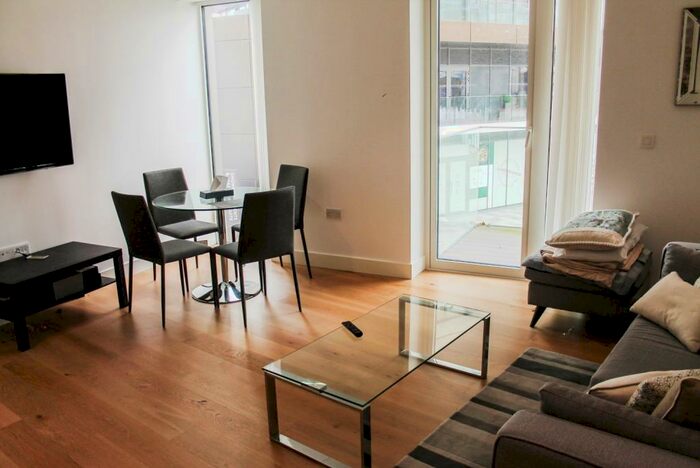 1 Bedroom Apartment To Rent In Admiralty House, London Dock, Wapping, E1W