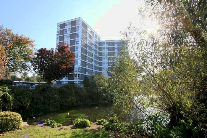 3 Bedroom Flat To Rent In Denham Lodge, Oxford Road, Uxbridge, UB9