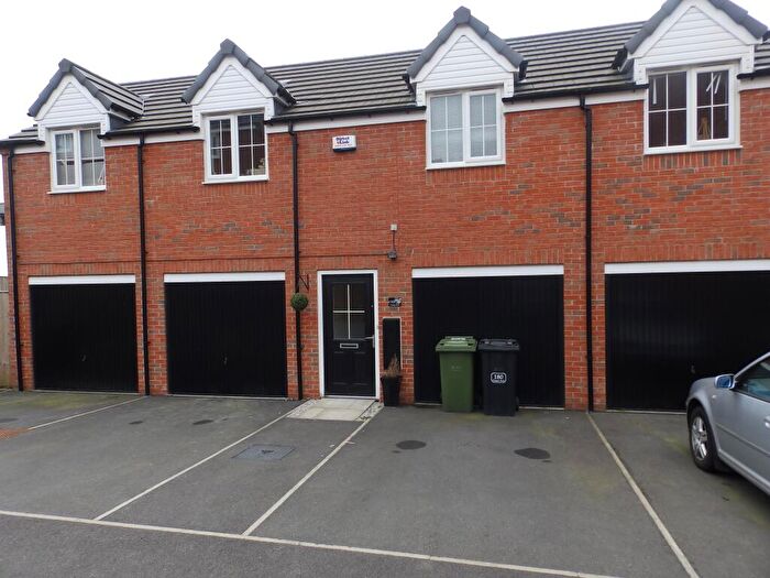 2 Bedroom Flat To Rent In Waggon Road, Leeds, West Yorkshire, LS10