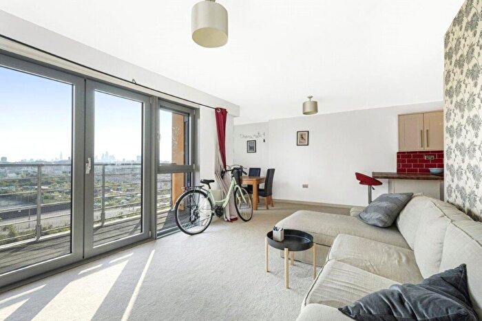 1 Bedroom Flat For Sale In Meridia Court, A Biggerstaff Road, Stratford, London, E15