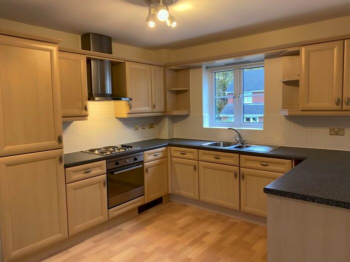 2 Bedroom Apartment To Rent In Longfellow Road, Stratford-Upon-Avon, CV37