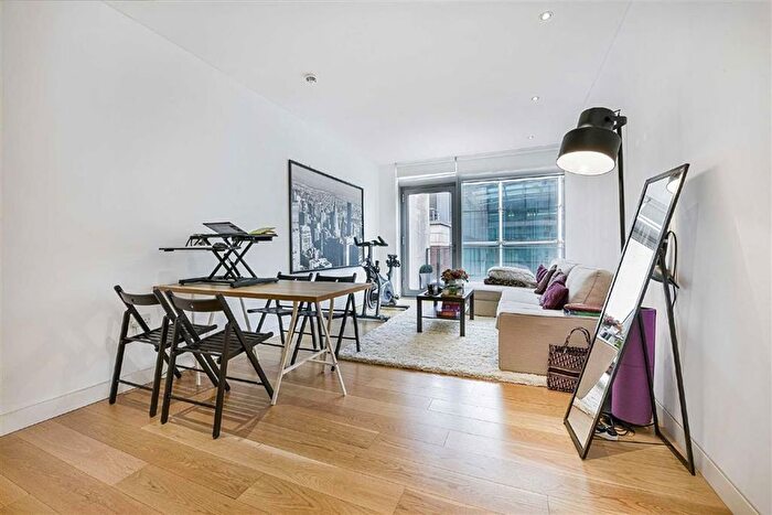 1 Bedroom Flat To Rent In Portman Square, Marylebone, W1H