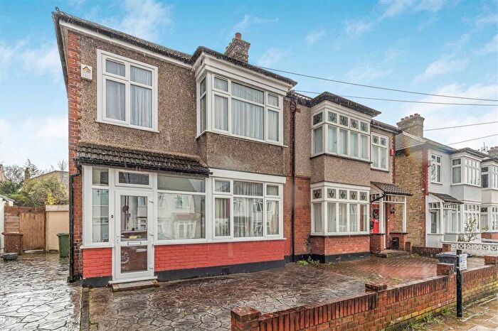 3 Bedroom Semi Detached House For Sale In Holme Lacey Road, Lee, SE12