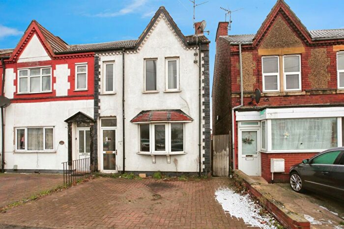 4 Bedroom Semi Detached House For Sale In Lincoln Road, Walton, Peterborough, PE4