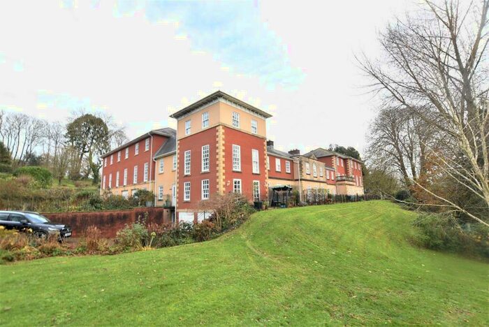 3 Bedroom Flat For Sale In Prispen Drive, Silverton, Exeter, EX5