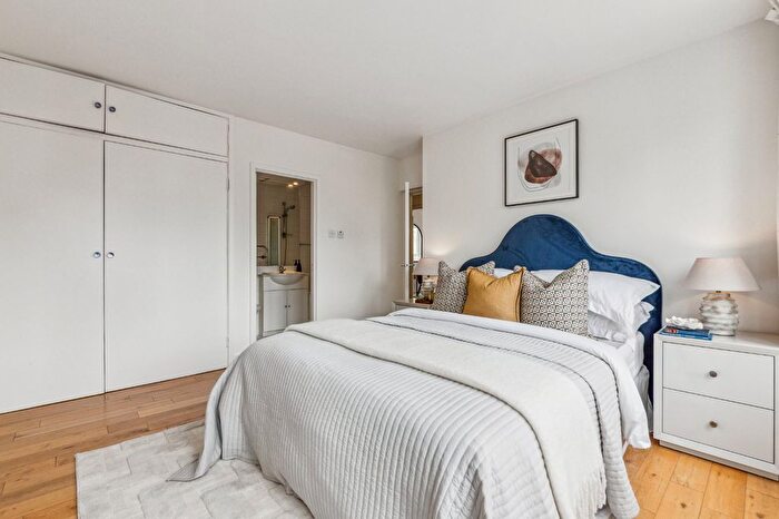 2 Bedroom Flat For Sale In Chelsea Towers, Chelsea Manor Gardens, SW3