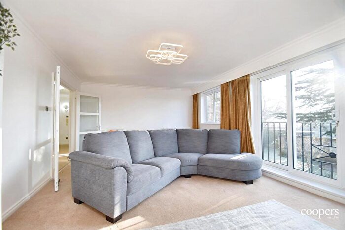 3 Bedroom Apartment To Rent In Eastbury Avenue, Northwood, HA6