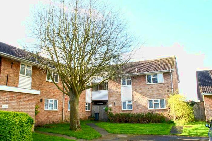 1 Bedroom Flat To Rent In Field View, Egham, Surrey, TW20