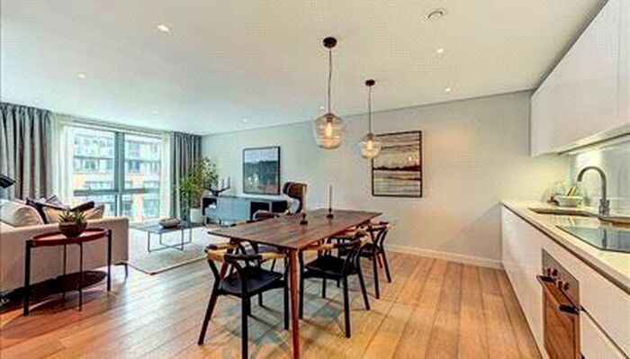 3 Bedroom Flat To Rent In Merchant Square East, Paddington, London, W2
