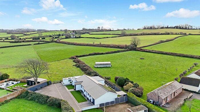 3 Bedroom Detached Bungalow For Sale In Martcombe Road, Easton-In-Gordano, Bristol, BS20