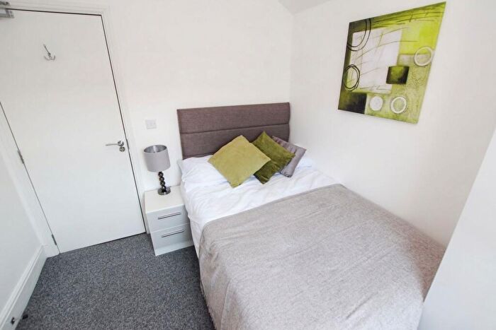 1 Bedroom Terraced House To Rent In Catherine Street, Reading, RG30