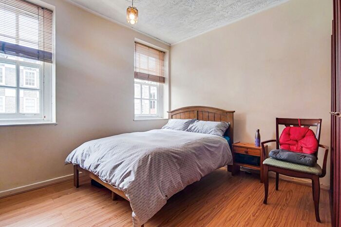 2 Bedroom Flat For Sale In Bennett House, Page Street, Westminster, London, SW1P