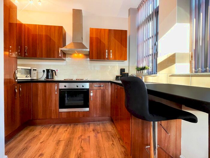 1 Bedroom Flat To Rent In Upper Allen Street, Sheffield, South Yorkshire, Uk, S3