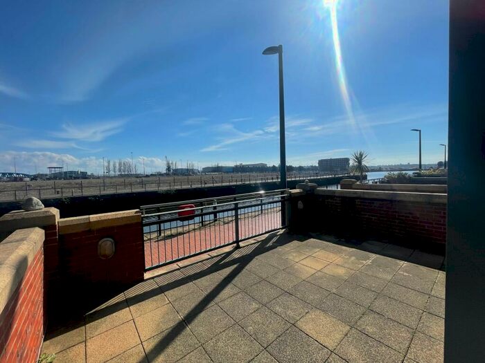 2 Bedroom Apartment To Rent In Adventurers Quay, Cardiff Bay, Cardiff, CF10