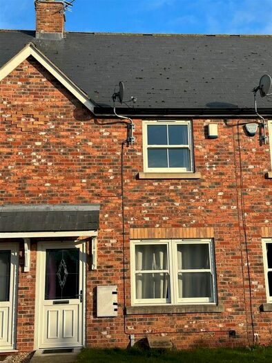 2 Bedroom Property To Rent In Tannery Close, Waltham, Grimsby, DN37