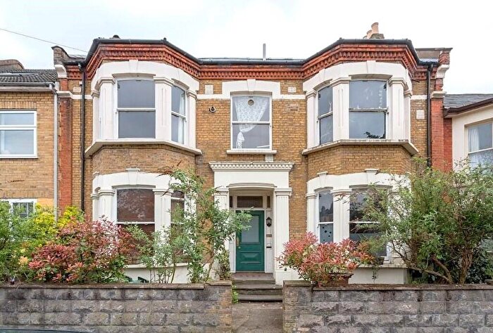 1 Bedroom Apartment For Sale In St. Mary Road, Walthamstow, E17