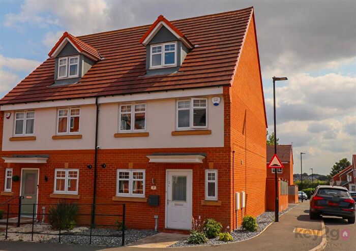 4 Bedroom Semi-Detached House For Sale In Redwood Lane, Mosborough, Sheffield, S20