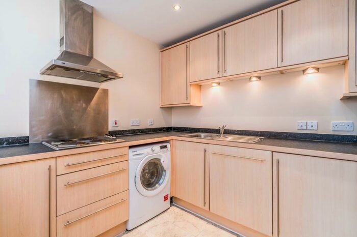 1 Bedroom Apartment To Rent In Endeavour Court, Ocean Village, Southampton, SO14