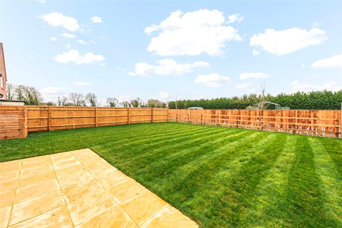 4 Bedroom Detached House For Sale In New Road, Dinton, Aylesbury, Buckinghamshire, HP17