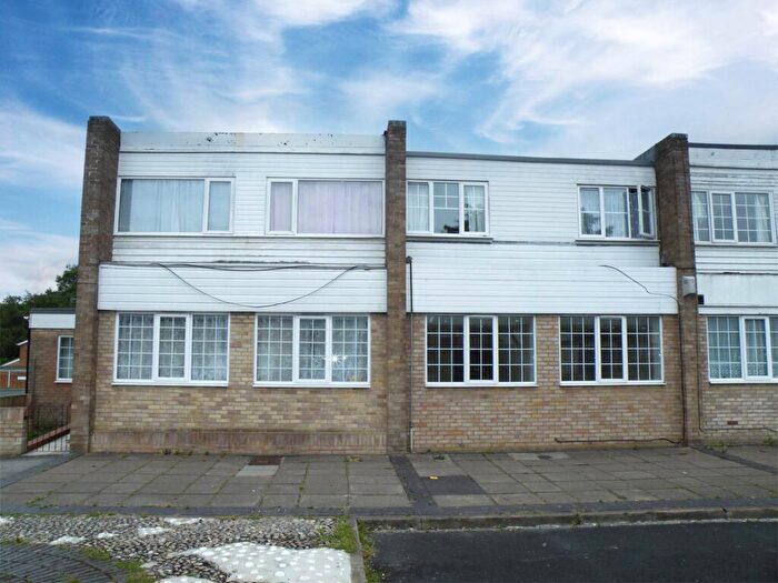 2 Bedroom Maisonette To Rent In Harvaston Parade, Tilehurst, Berkshire, RG30