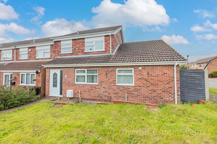 3 Bedroom End Terrace House For Sale In Alder Close, Bradwell, Great Yarmouth, NR31