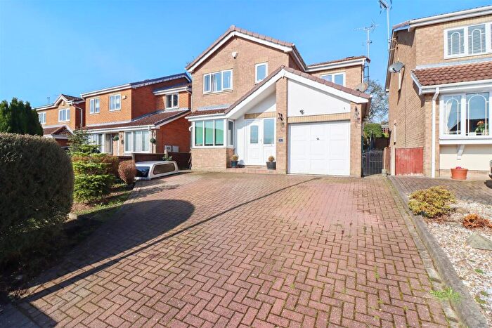 4 Bedroom House For Sale In Arran Court, Tibshelf, DE55