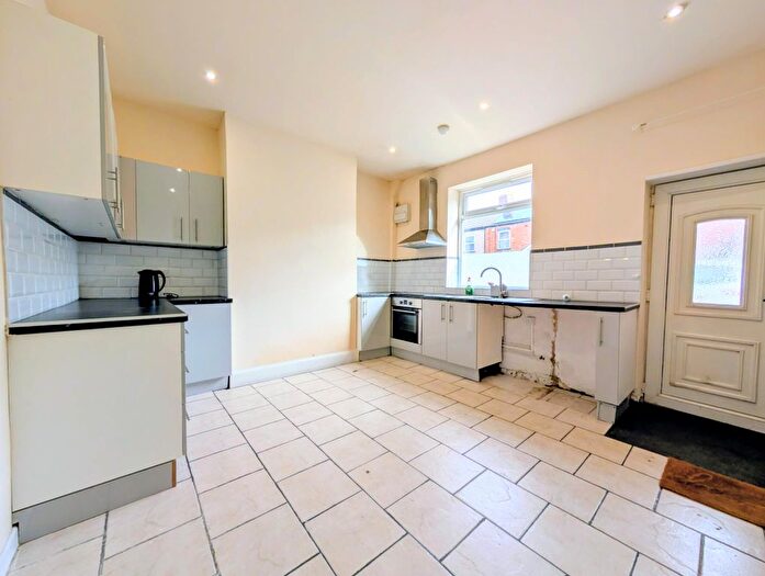 3 Bedroom Semi-Detached House To Rent In Westlea, Clowne, Chesterfield, S43