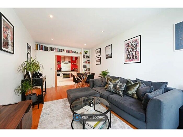 2 Bedroom Flat To Rent In Juniper Drive, London, SW18
