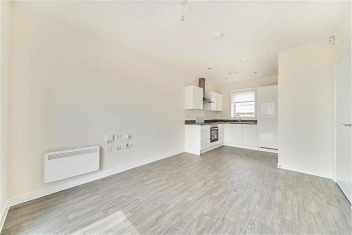 1 Bedroom Flat To Rent In Bedroom Property In Old Wharf, Leicester, LE3