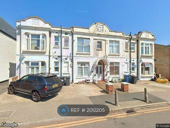 3 Bedroom Flat To Rent In Arkley Mansions, London, N12