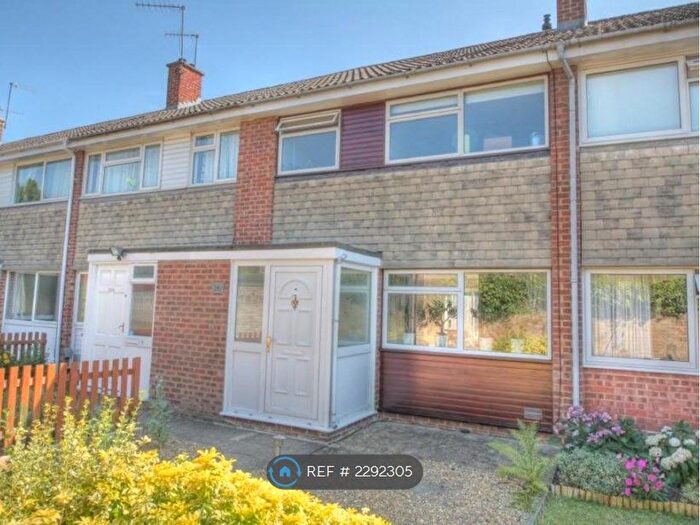 3 Bedroom Terraced House To Rent In Grange Road, Surrey, GU2