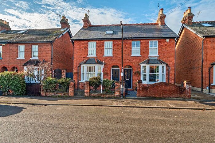 3 Bedroom Semi Detached House For Sale In Camden Road, Maidenhead, SL6