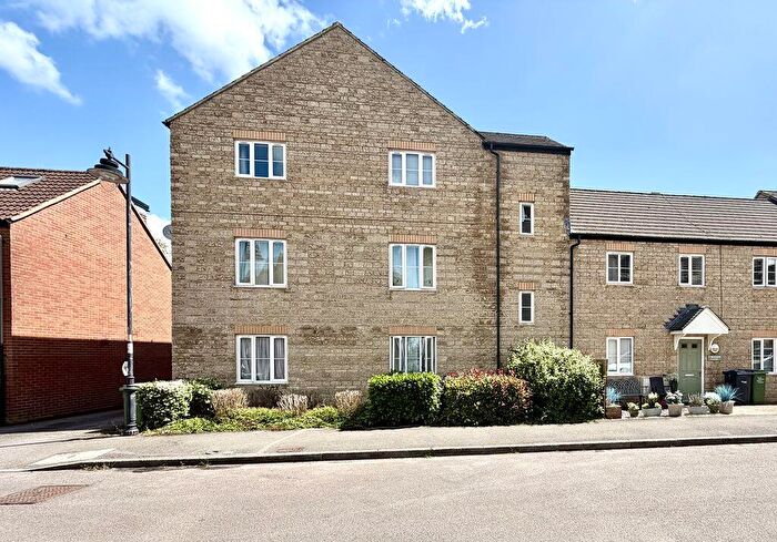 2 Bedroom Flat To Rent In Minnow Close, Calne, SN11