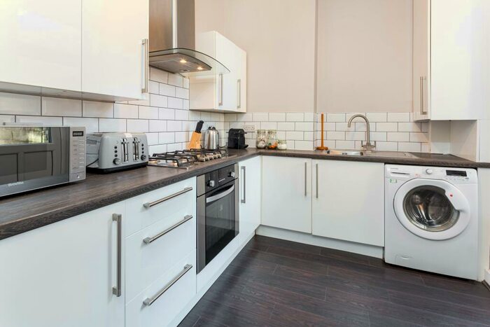 6 Bedroom House To Rent In Holt Road, L7