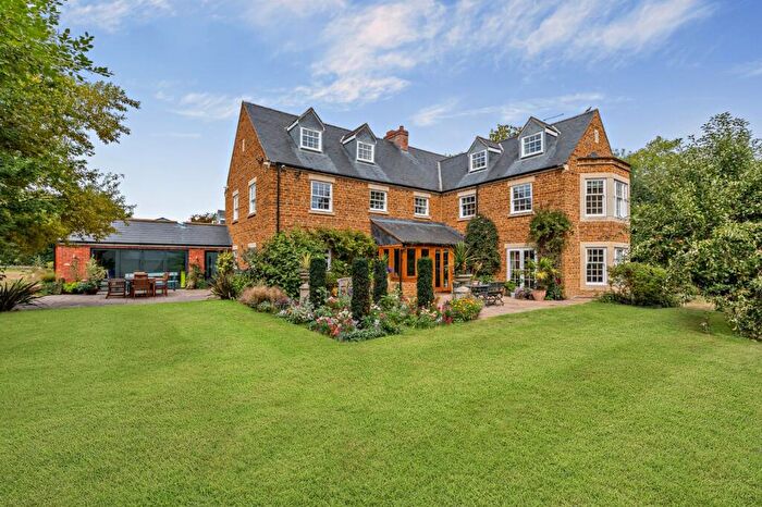 6 Bedroom Detached House For Sale In Main Street, Lyddington, Oakham, Rutland, LE15