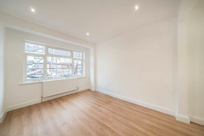 4 Bedroom Flat To Rent In Eden Close, Wembley, HA0