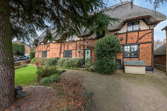 5 Bedroom Detached House For Sale In Ampthill Road, Maulden, MK45