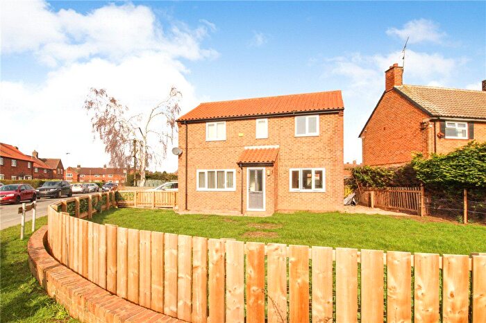 3 Bedroom Semi-Detached House To Rent In Hambleton Place, Thirsk, North Yorkshire, YO7