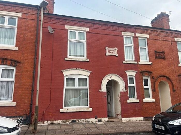 3 Bedroom Terraced House For Sale In Burnaby Avenue, Leicester, LE5