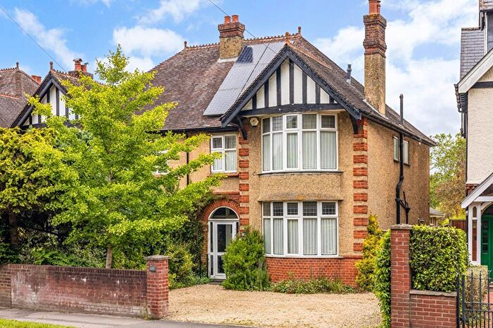 3 Bedroom Semi-Detached House For Sale In Harnham Road, Salisbury, SP2