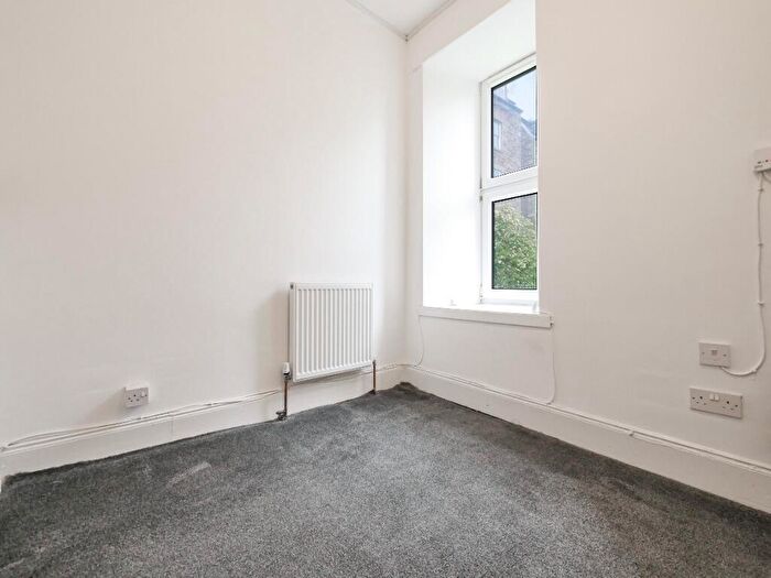 2 Bedroom Flat To Rent In Baffin Street, Dundee, DD4