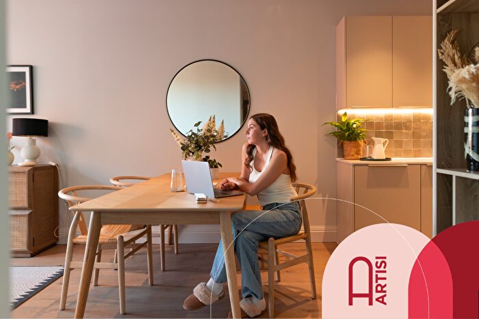 2 Bedroom Flat For Sale In London, W6