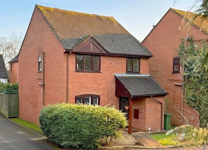 4 Bedroom Detached House For Sale In Cavalier Close, Newbury, RG14
