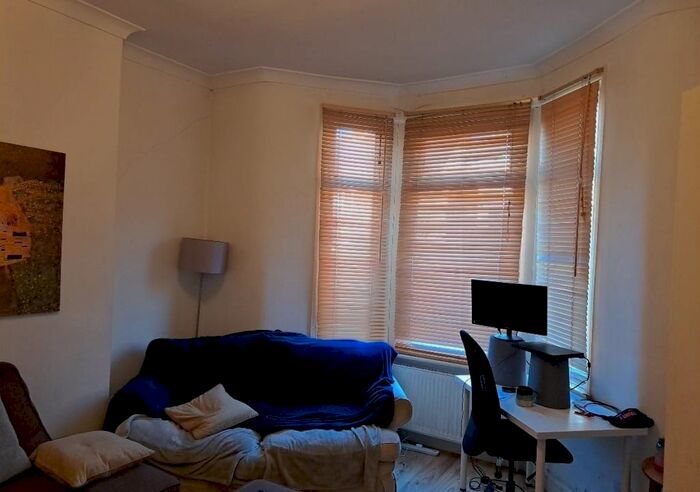 4 Bedroom Terraced House To Rent In Selkirk Road, London, SW17