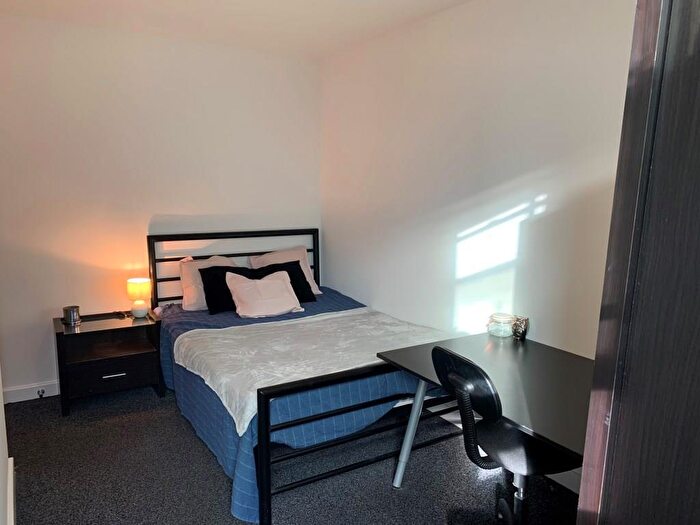6 Bedroom Apartment To Rent In West Street, Sheffield, S1