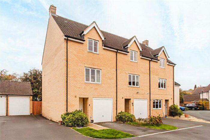 3 Bedroom End Of Terrace House For Sale In Damson Crescent, Taw Hill, Swindon, Wiltshire, SN25