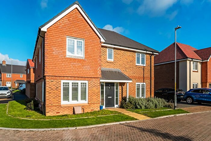 4 Bedroom Detached House For Sale In Cadwell Park Mead, Edenbridge, Kent, TN8