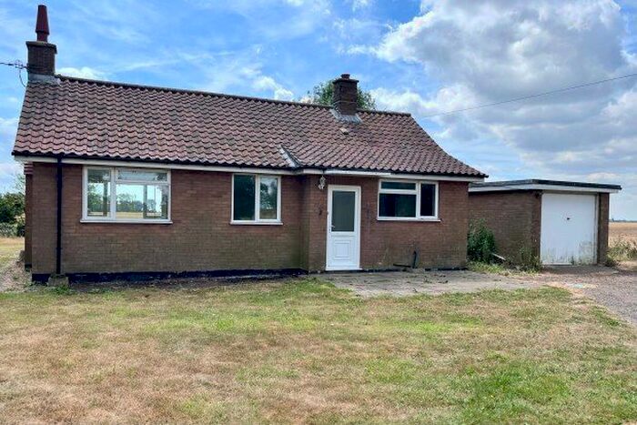 3 Bedroom Bungalow To Rent In White House Road, Little Ouse, Ely, CB7