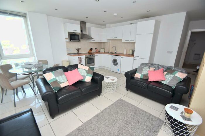 1 Bedroom Flat To Rent In Prospect Place, Lady Isle House, Cardiff Bay, Cardiff, CF11